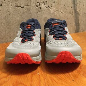 TOPO ATHLETIC ULTRAVENTURE 2 Mens Running Shoes Size 10.5 STONE/NAVY NO BOX